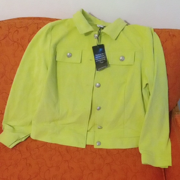 Monroe & Main Jackets & Blazers - NWT MONROE & MAIN Women’s Lime Green Button-Front Jacket